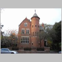 Melbury Road is Tower House, designed by William Burges as his own house, photo on urban75 org.jpg